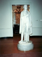 Статуя Джефферсона внутри Ротонды