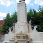 47. Памятник Джонсу Хопкинсу